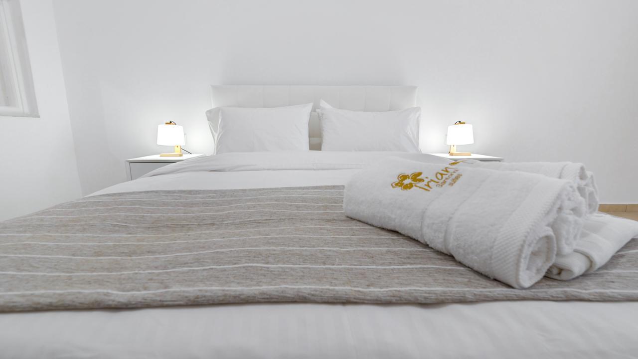 Iriana Suites Fira  Eksteriør bilde