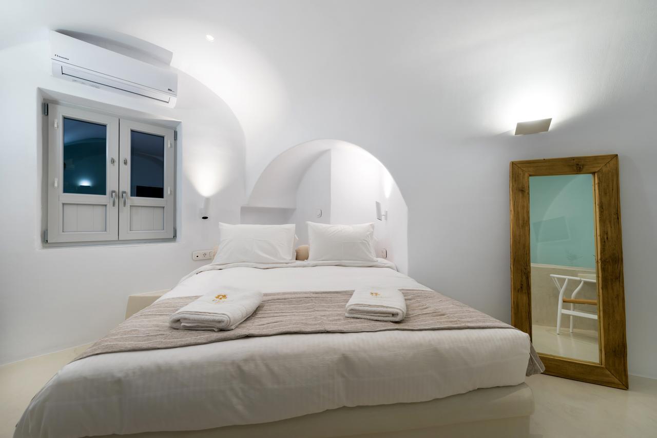 Iriana Suites Fira  Eksteriør bilde